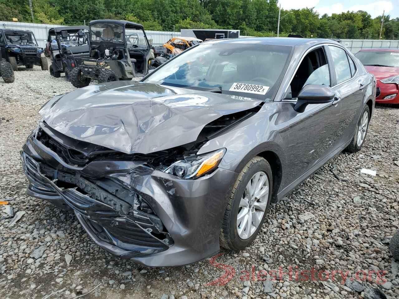 4T1B11HK8JU066772 2018 TOYOTA CAMRY