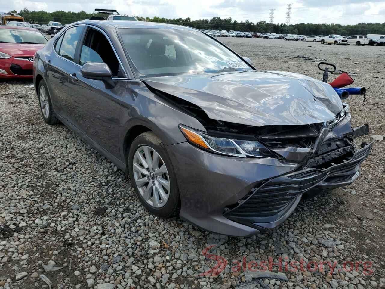 4T1B11HK8JU066772 2018 TOYOTA CAMRY