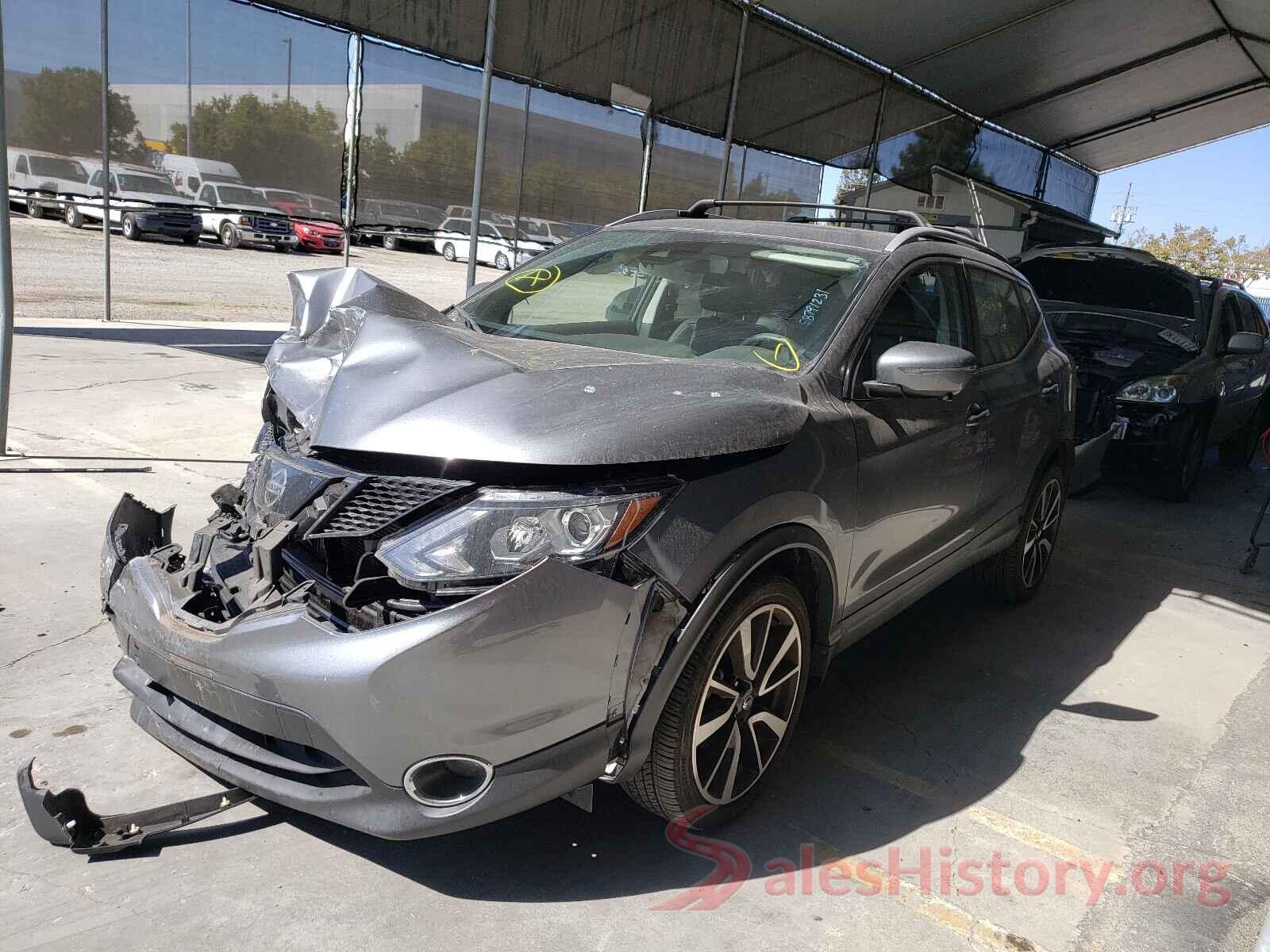 JN1BJ1CR1HW140365 2017 NISSAN ROGUE