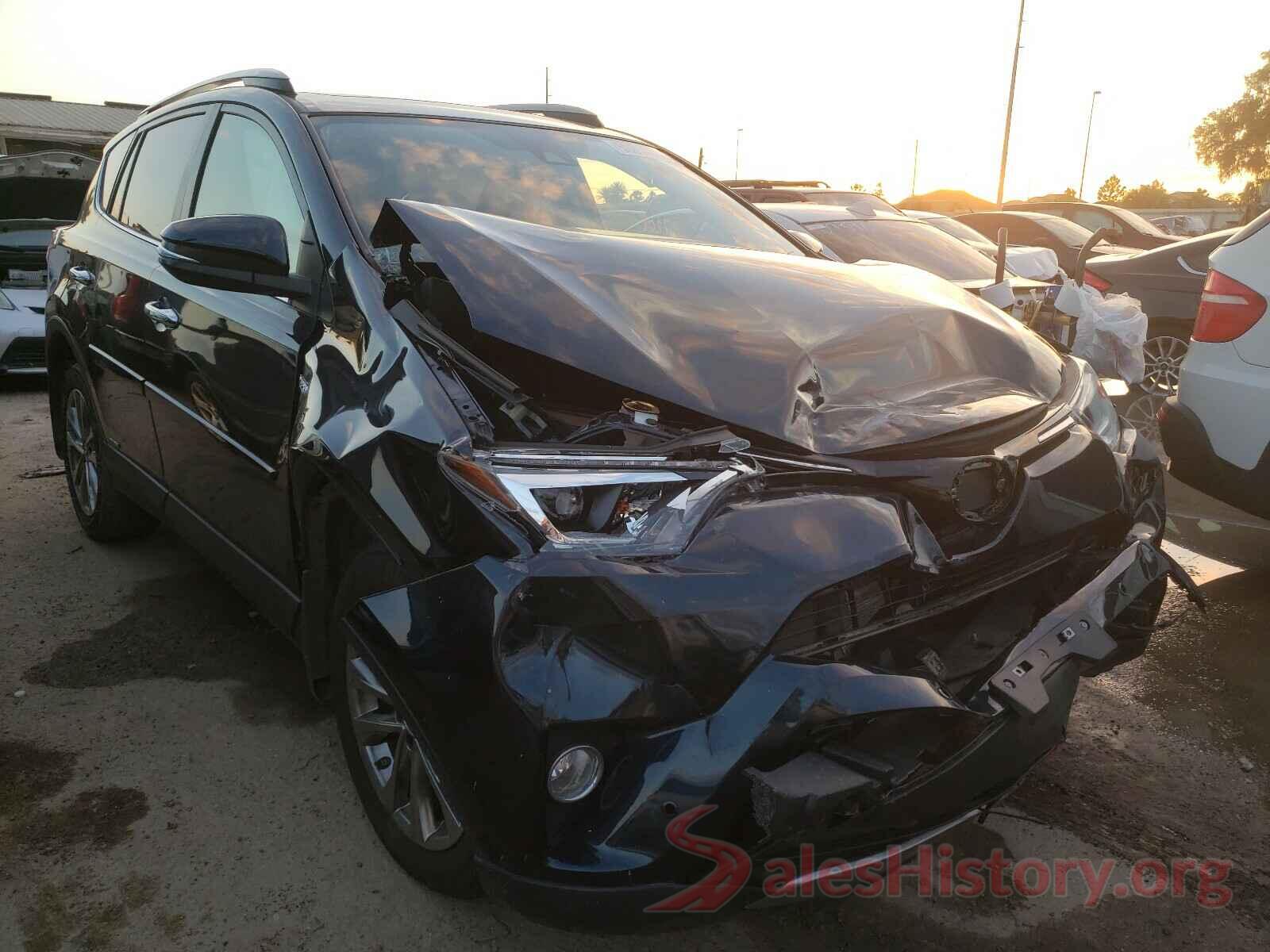 JTMDJREV0JD230557 2018 TOYOTA RAV4