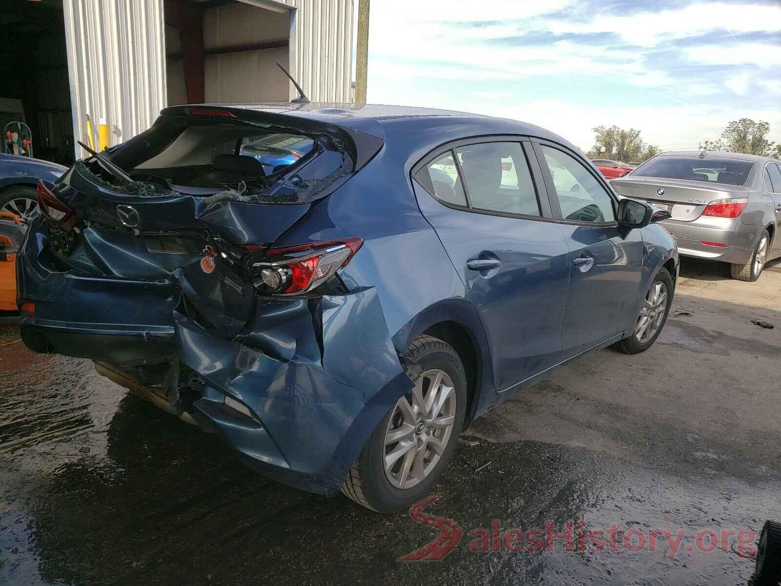 3MZBN1K76JM239915 2018 MAZDA 3