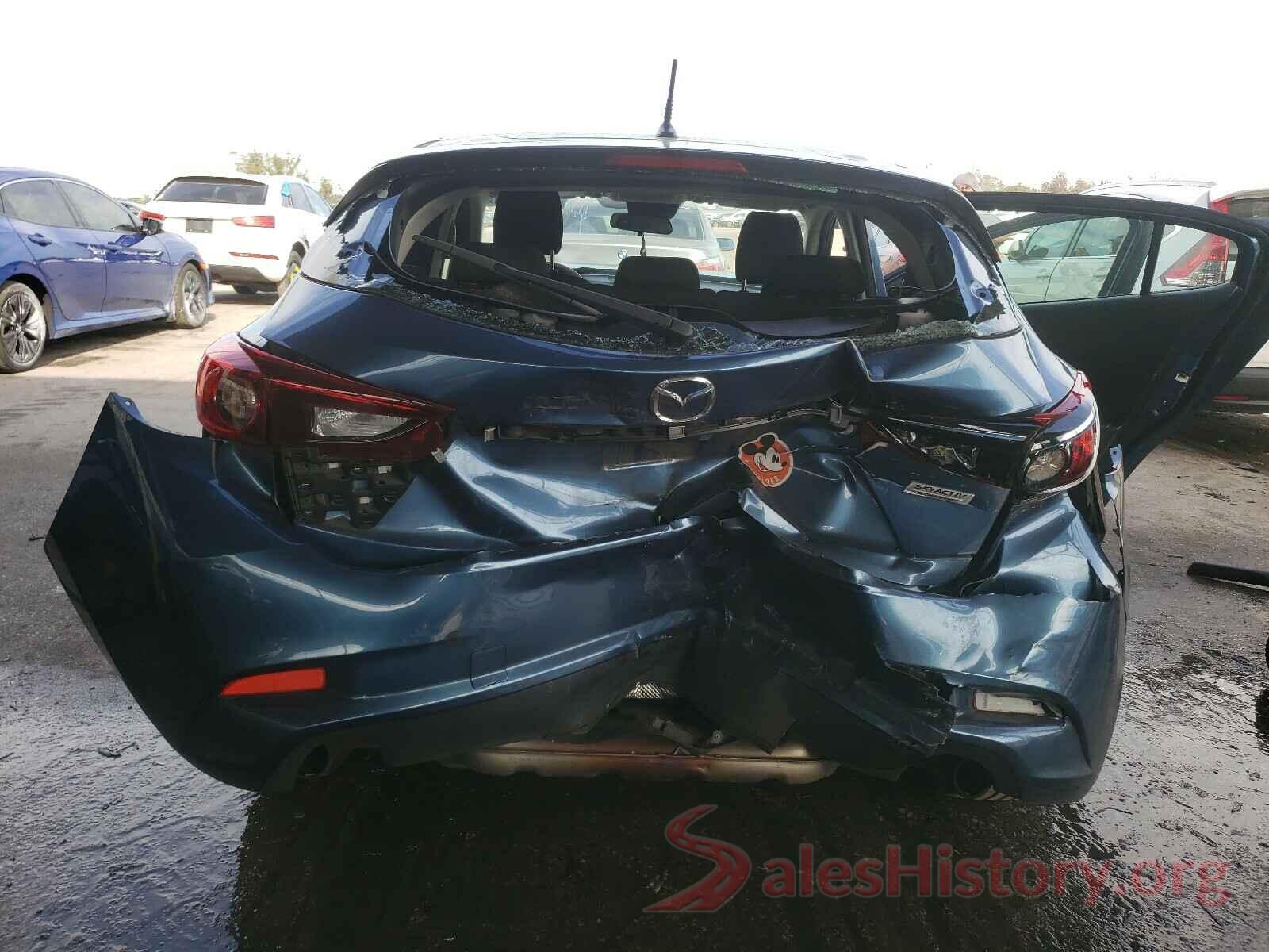 3MZBN1K76JM239915 2018 MAZDA 3