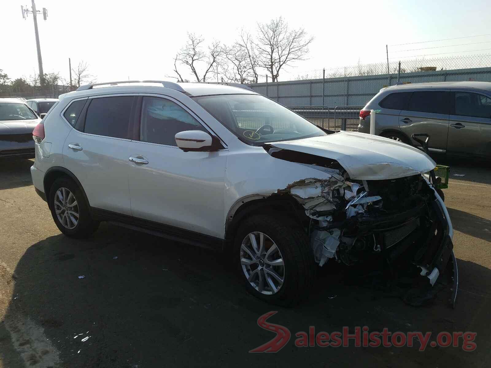 KNMAT2MV0JP535657 2018 NISSAN ROGUE