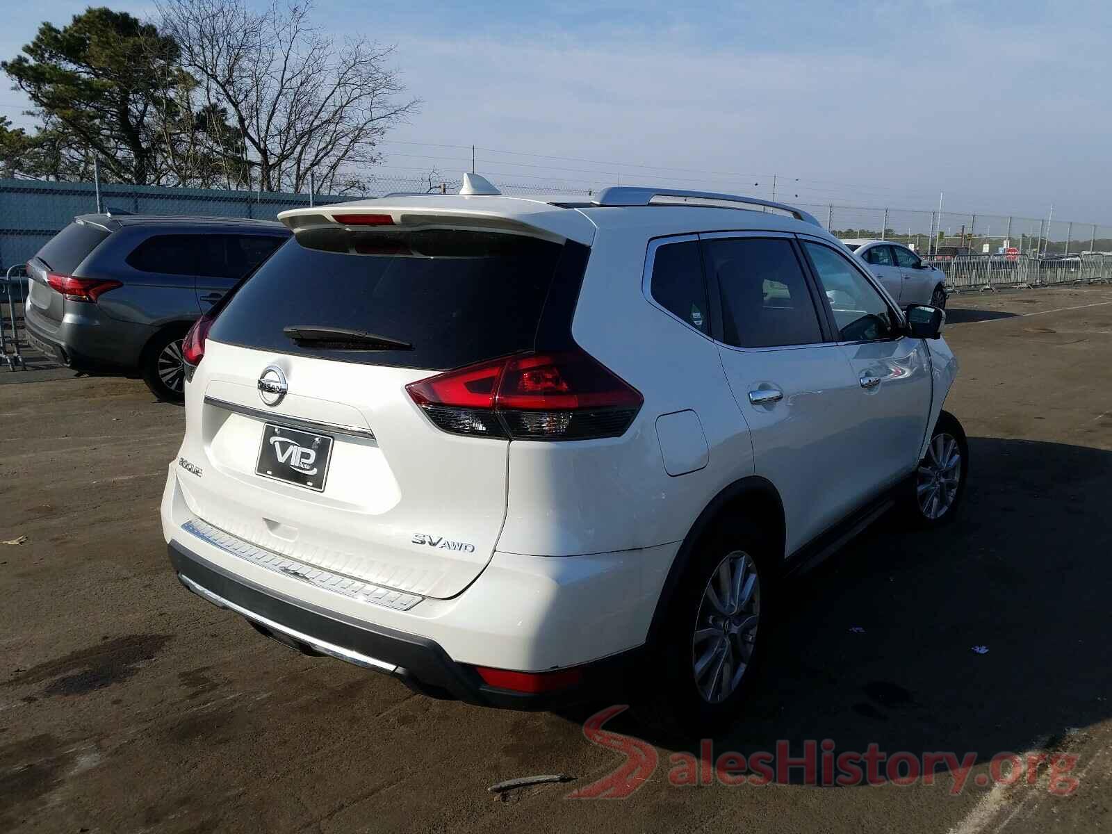 KNMAT2MV0JP535657 2018 NISSAN ROGUE