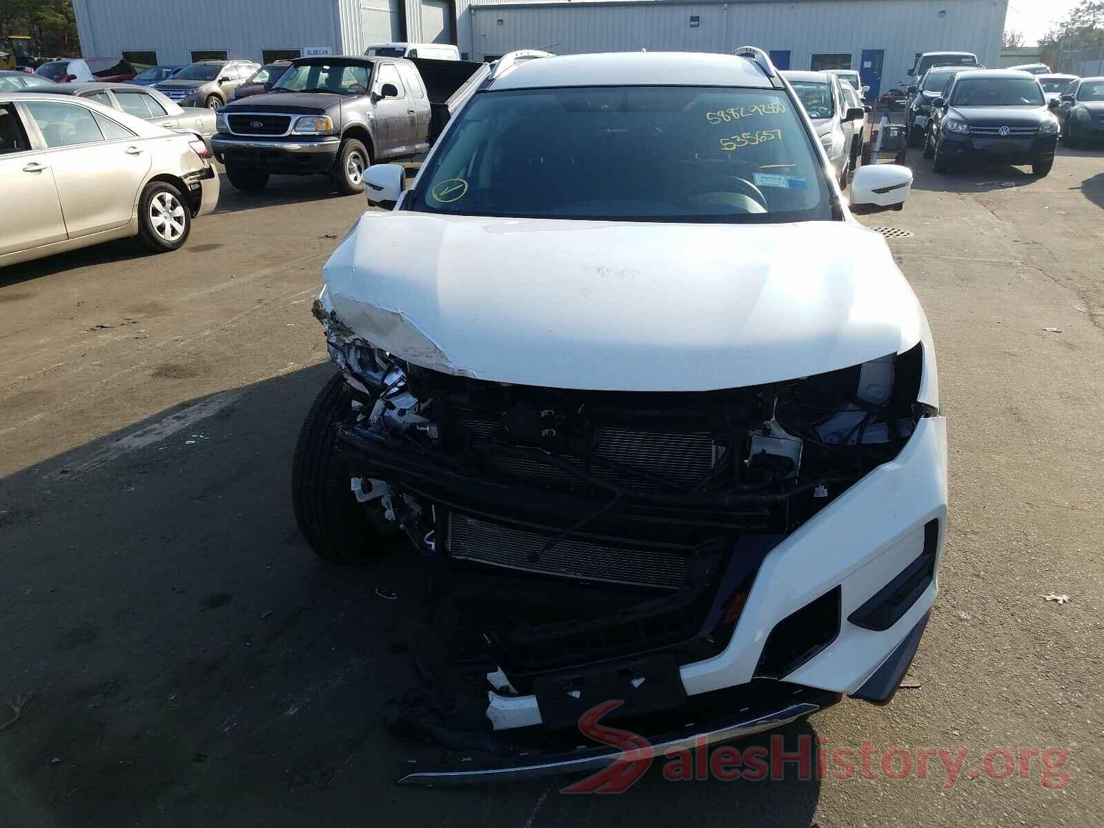 KNMAT2MV0JP535657 2018 NISSAN ROGUE