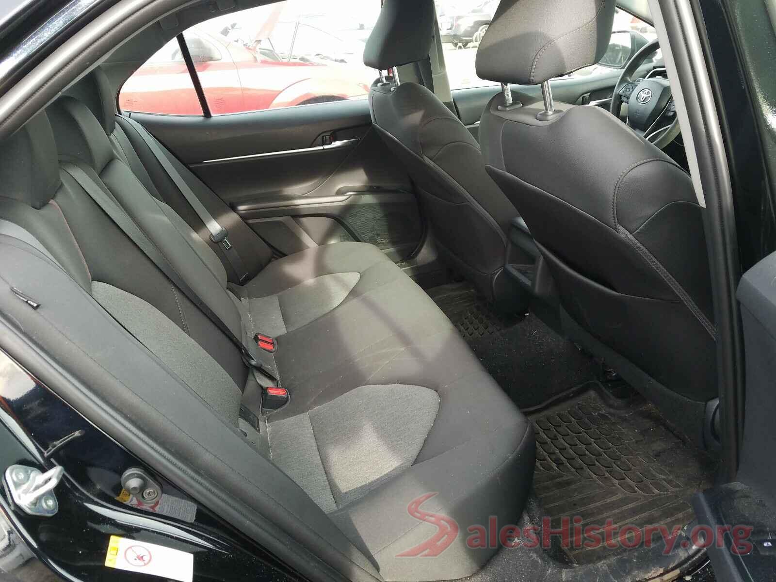 4T1B11HK8JU145729 2018 TOYOTA CAMRY