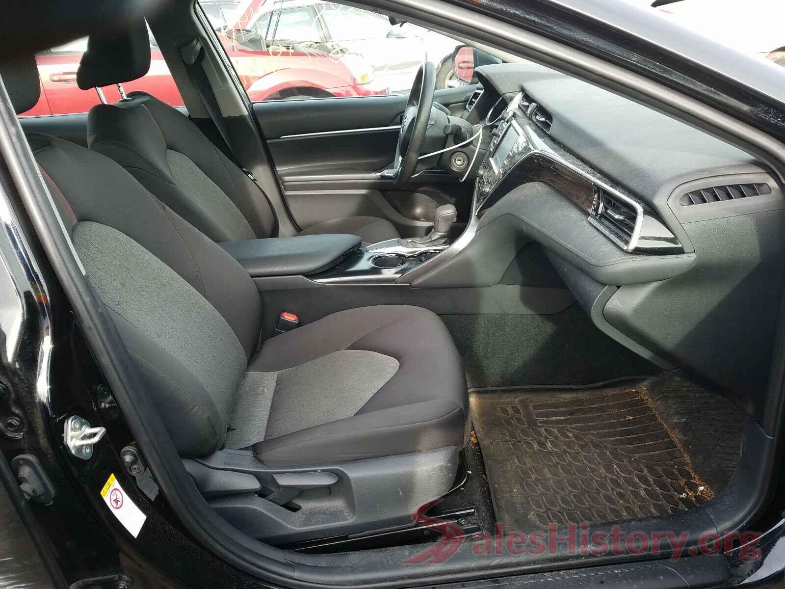 4T1B11HK8JU145729 2018 TOYOTA CAMRY