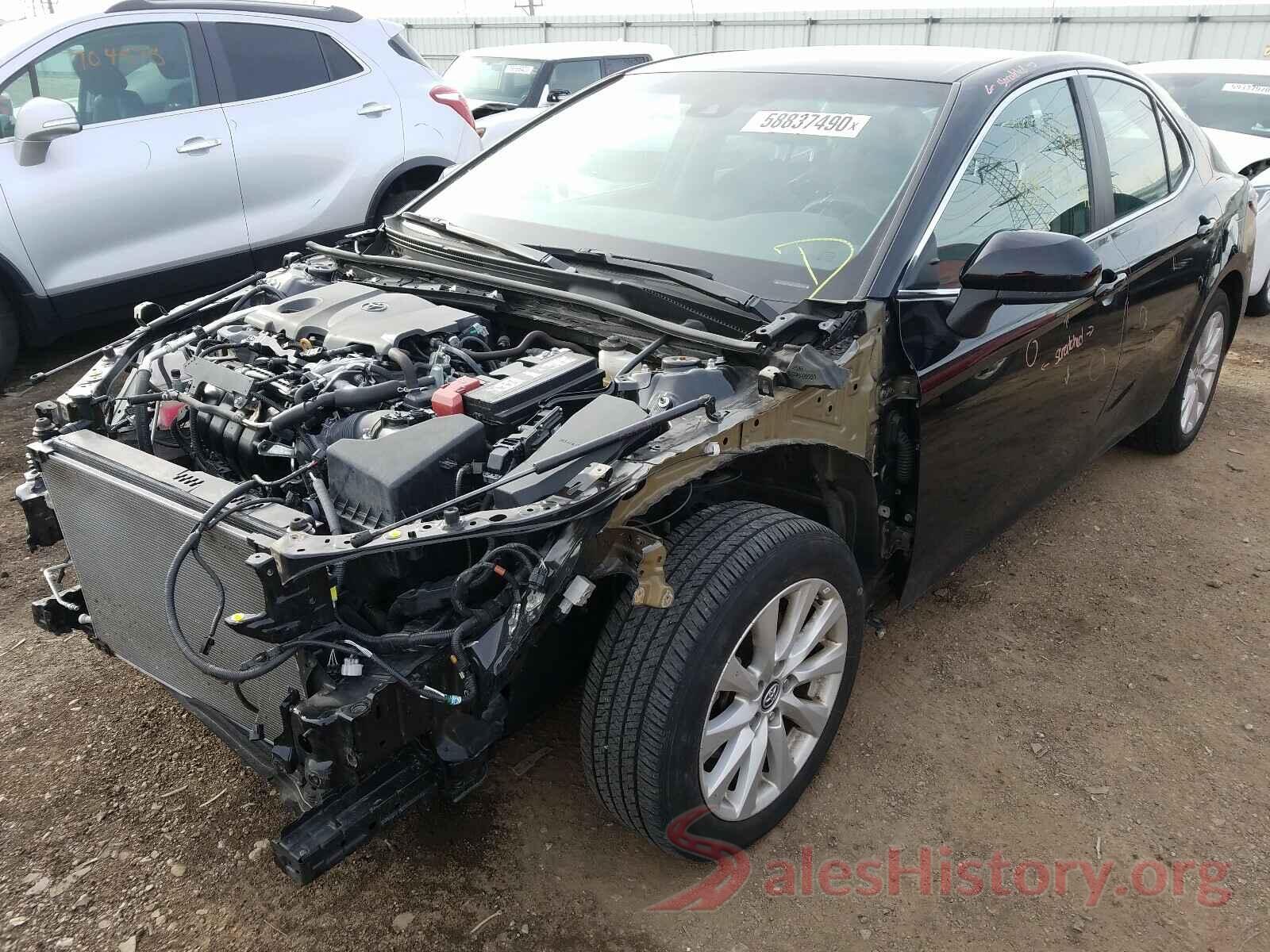 4T1B11HK8JU145729 2018 TOYOTA CAMRY