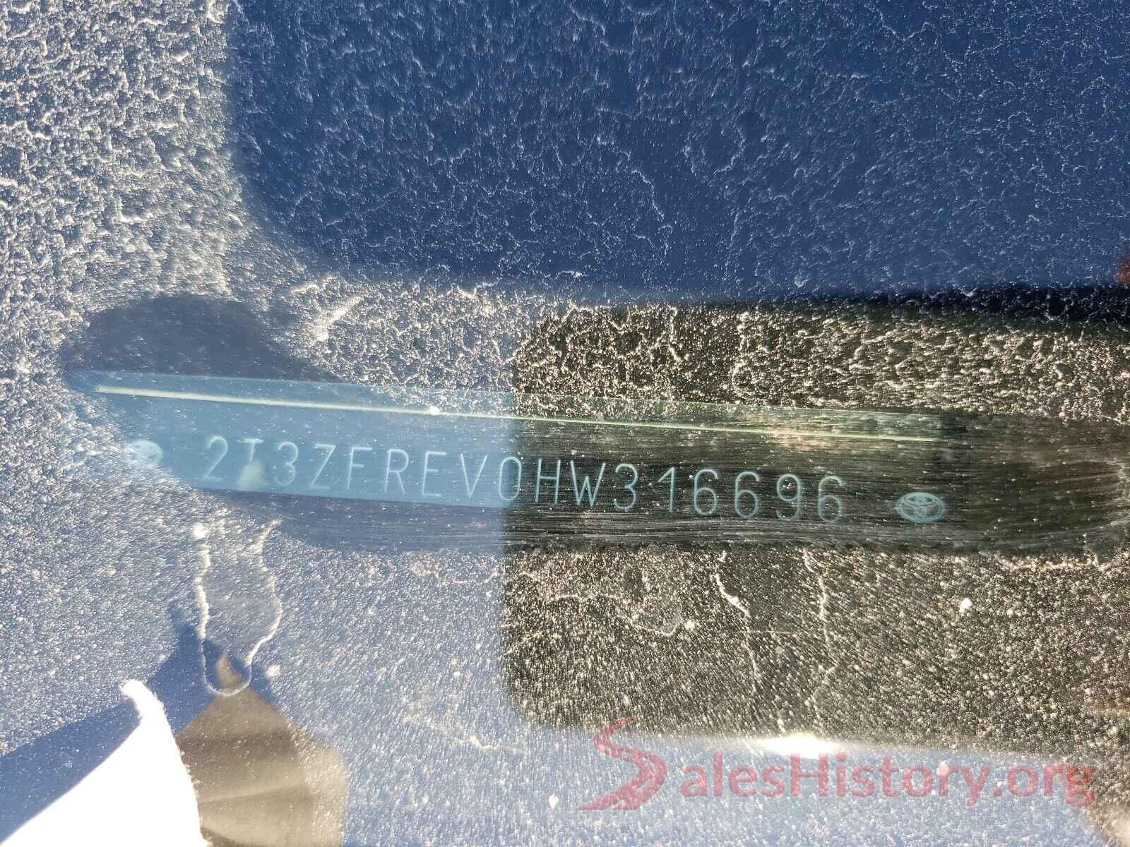 2T3ZFREV0HW316696 2017 TOYOTA RAV4