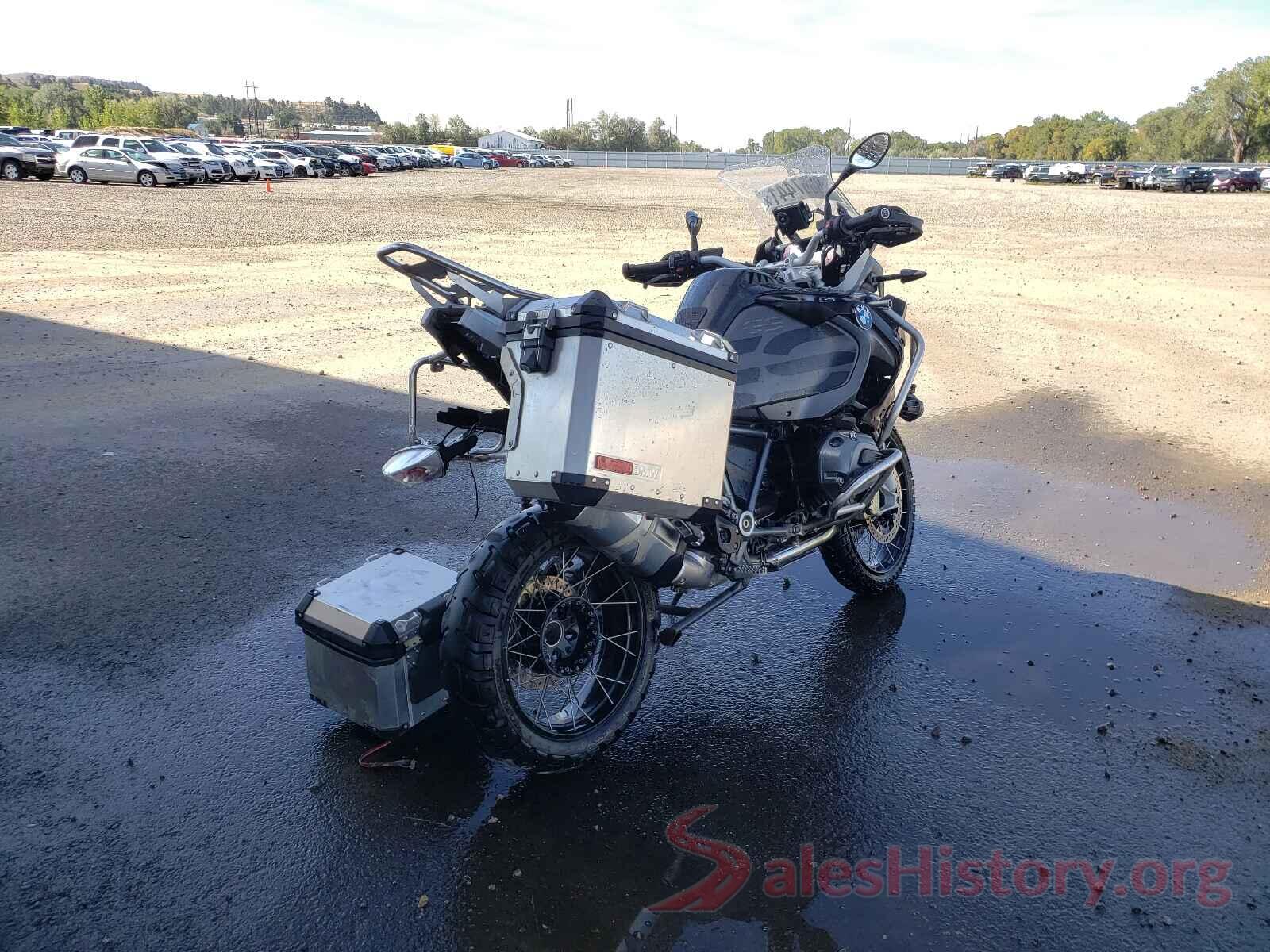 WB10A1207JZ899384 2018 BMW R