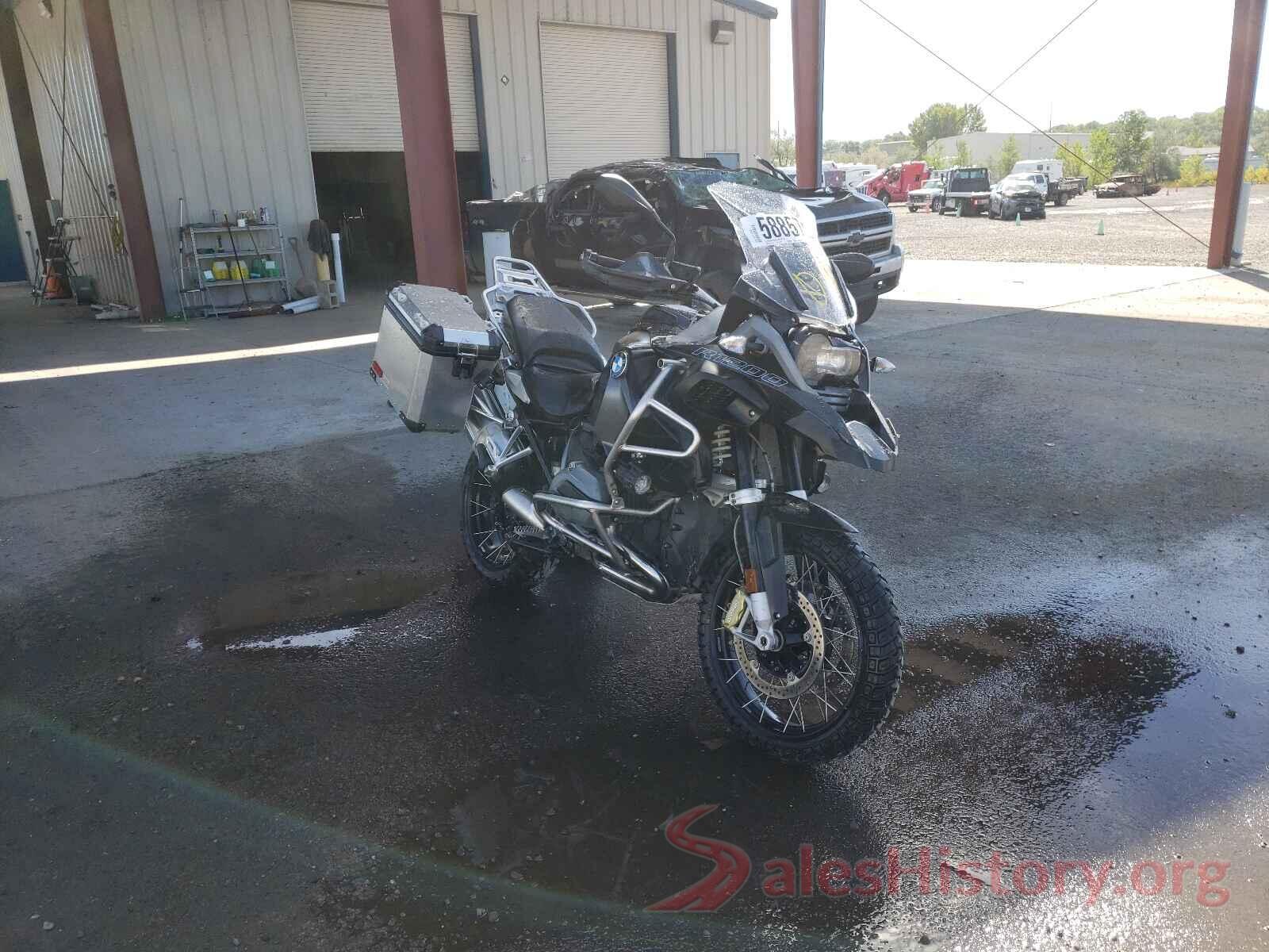 WB10A1207JZ899384 2018 BMW R