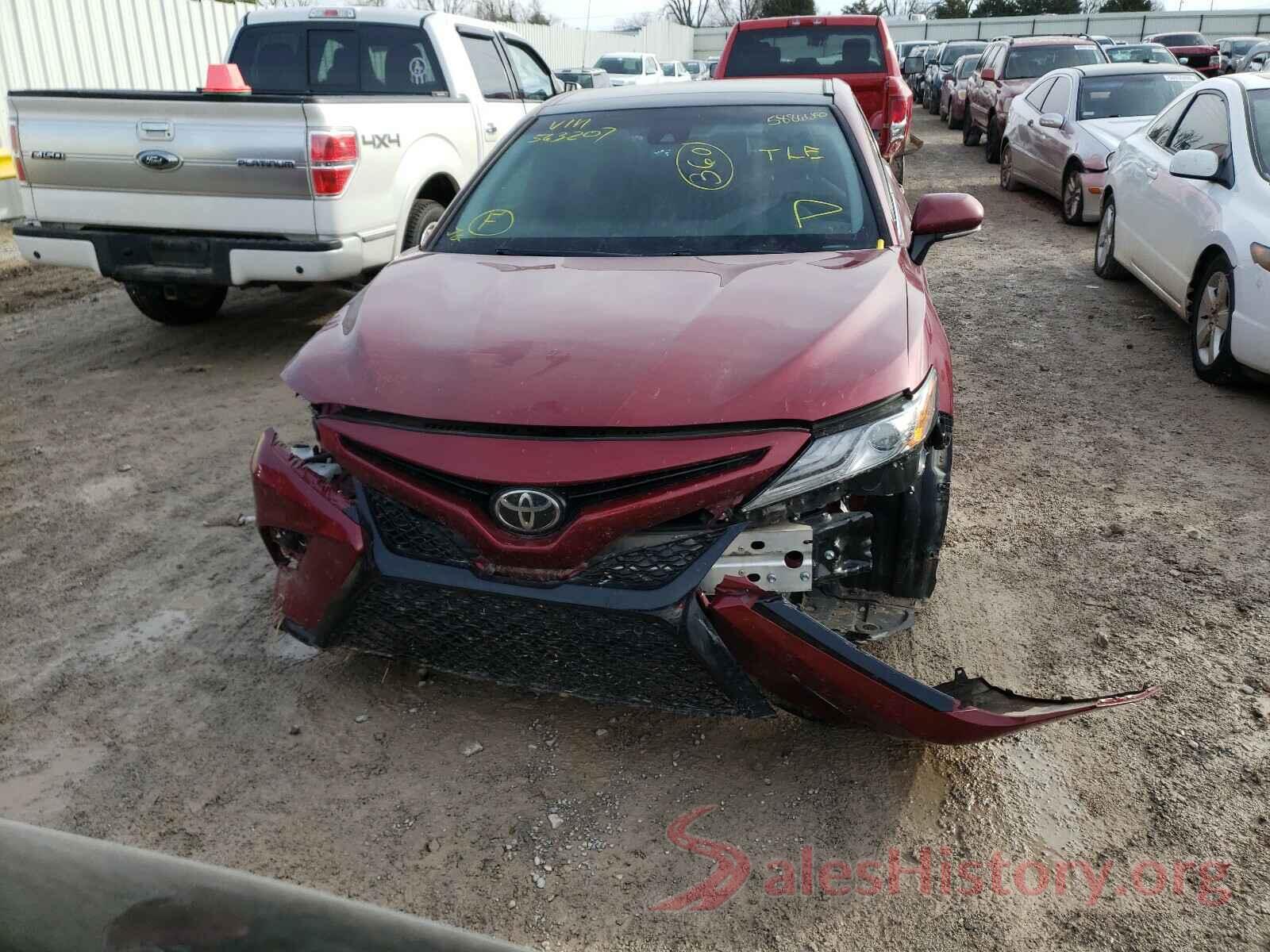 4T1B61HK6JU563207 2018 TOYOTA CAMRY