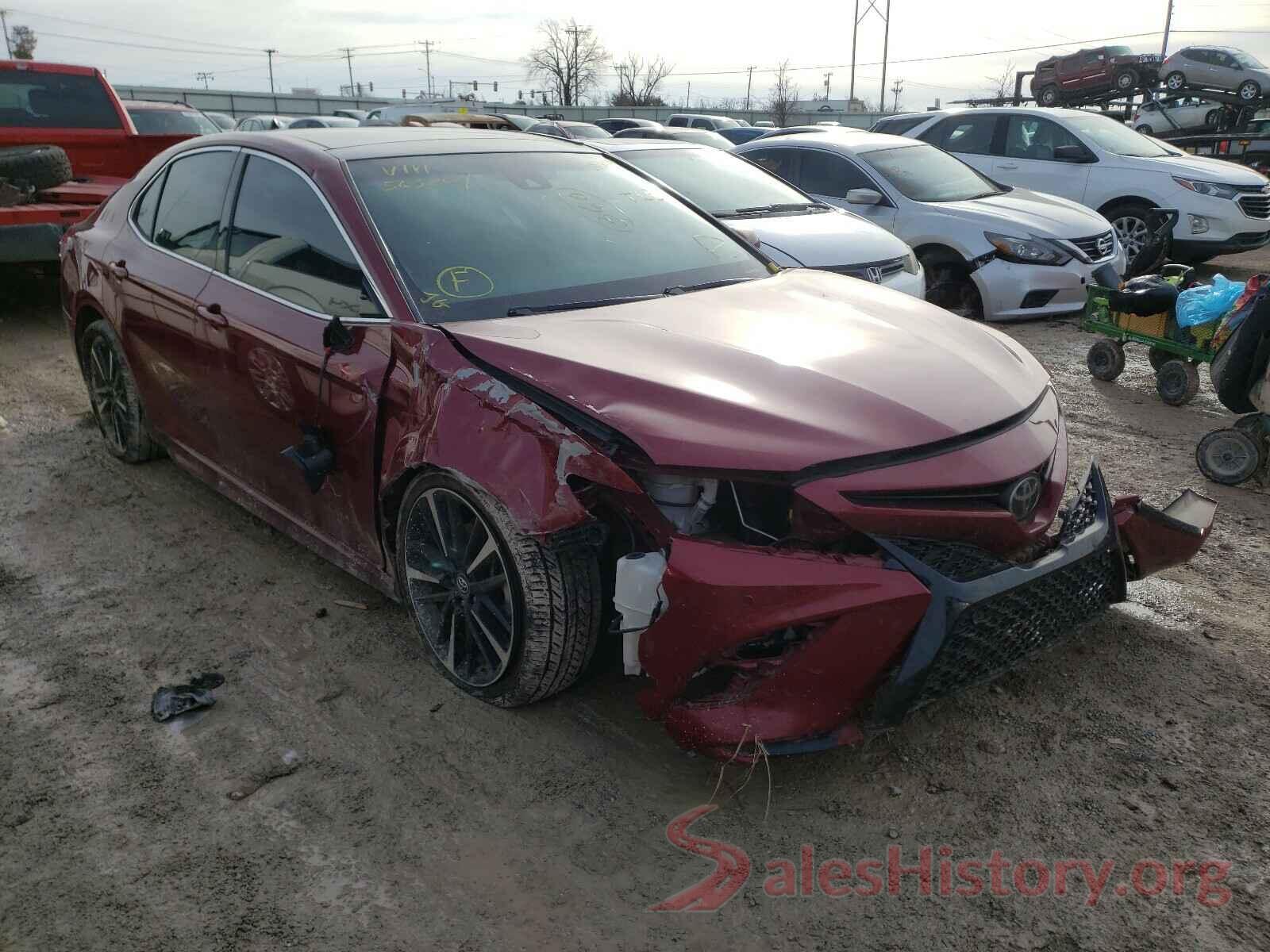 4T1B61HK6JU563207 2018 TOYOTA CAMRY