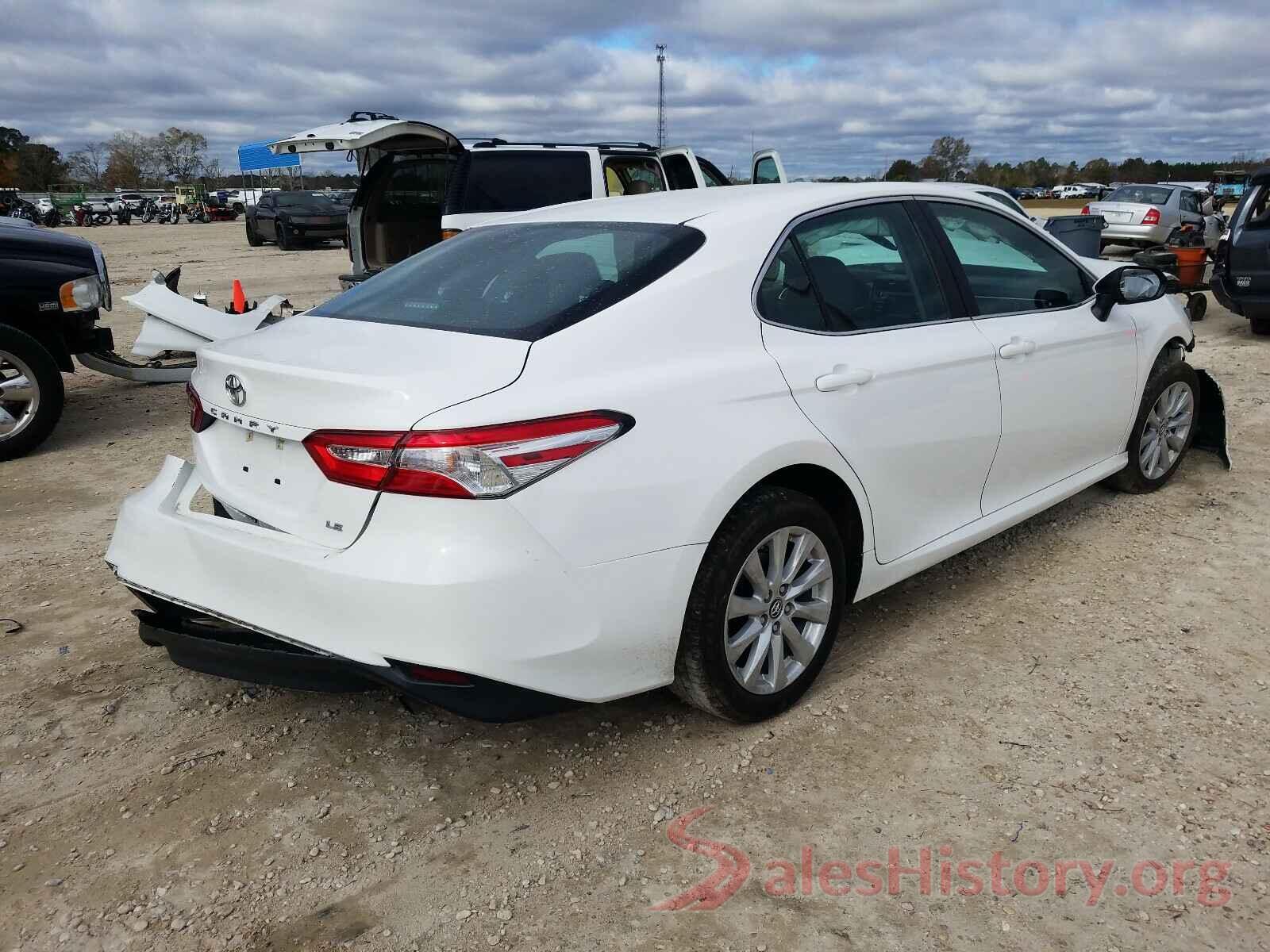 4T1B11HK8JU636804 2018 TOYOTA CAMRY