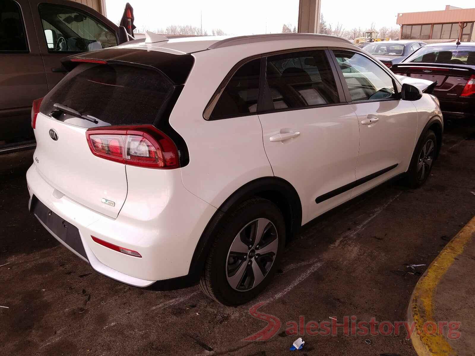 KNDCB3LC3H5047052 2017 KIA NIRO