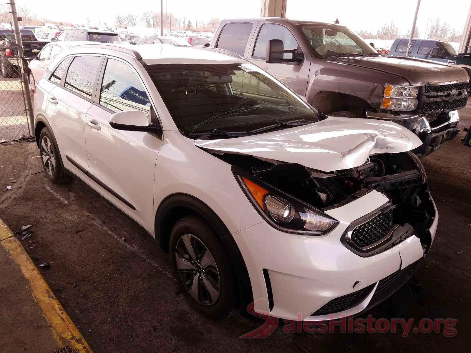 KNDCB3LC3H5047052 2017 KIA NIRO