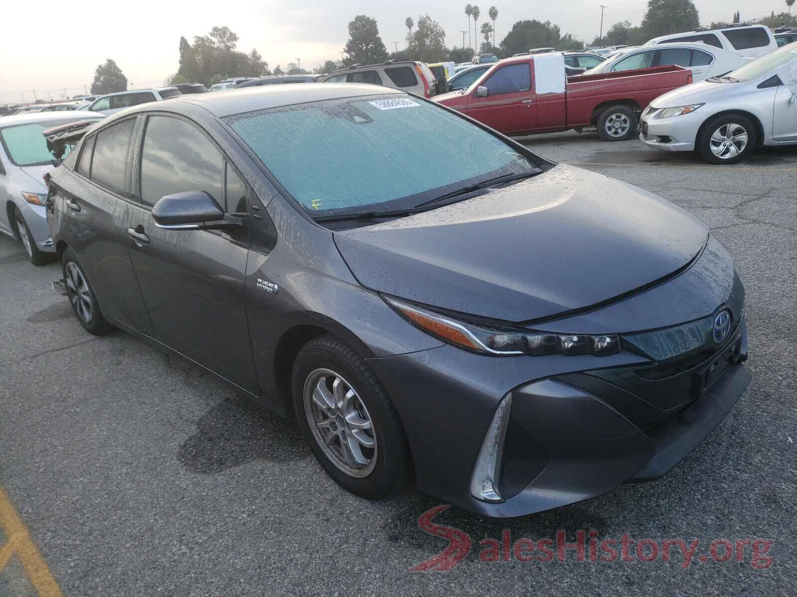 JTDKARFP1J3099958 2018 TOYOTA PRIUS