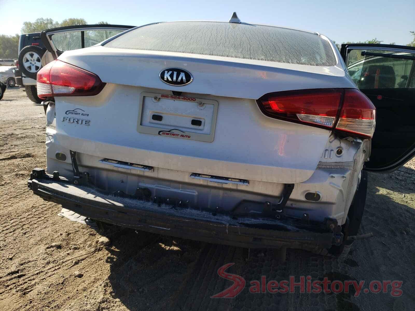 3KPFL4A70JE223880 2018 KIA FORTE