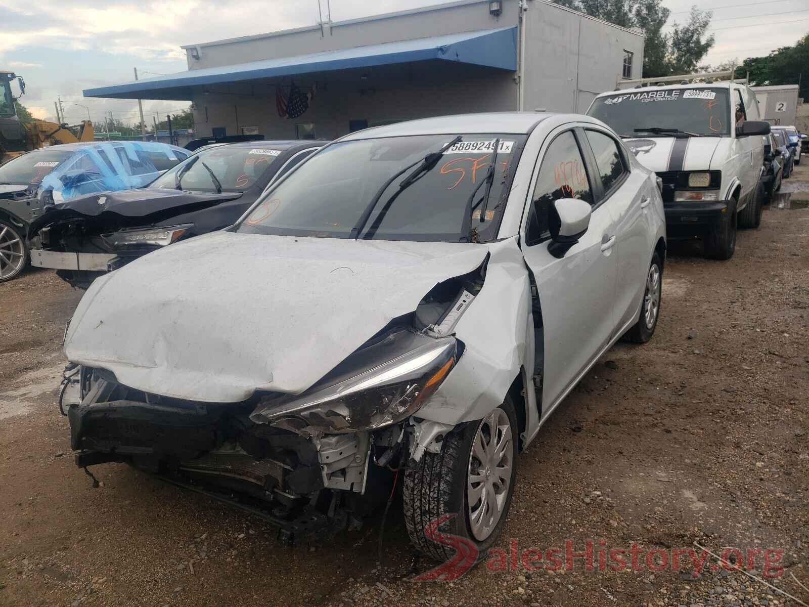 3MYDLBYVXKY519829 2019 TOYOTA YARIS