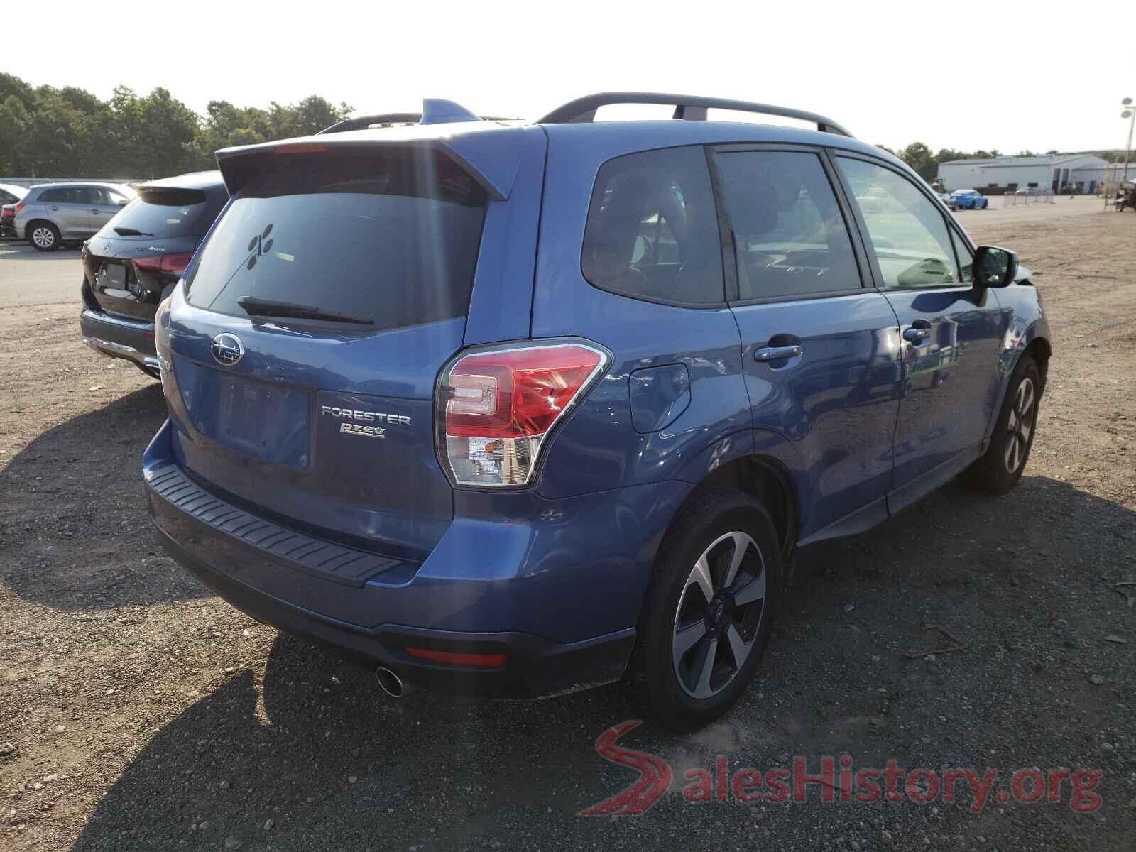 JF2SJAEC8HH561818 2017 SUBARU FORESTER