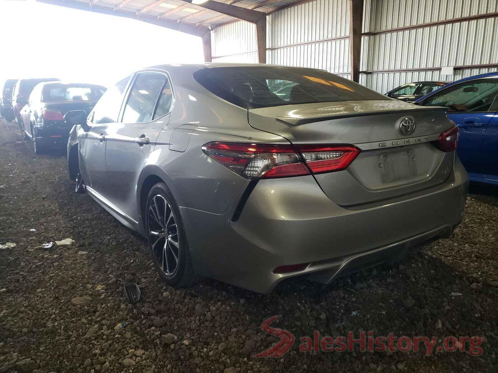 4T1B11HK2JU142986 2018 TOYOTA CAMRY