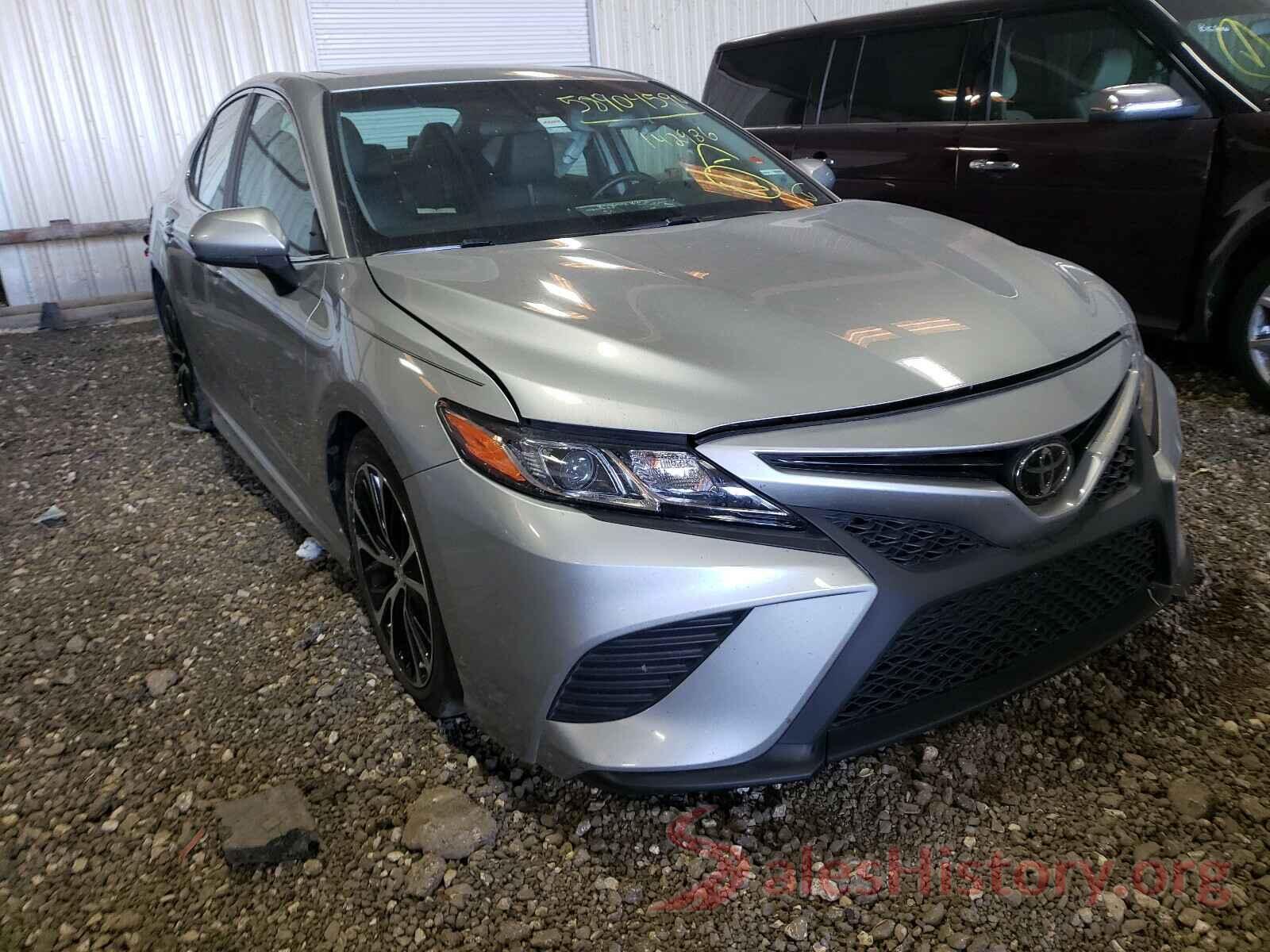 4T1B11HK2JU142986 2018 TOYOTA CAMRY