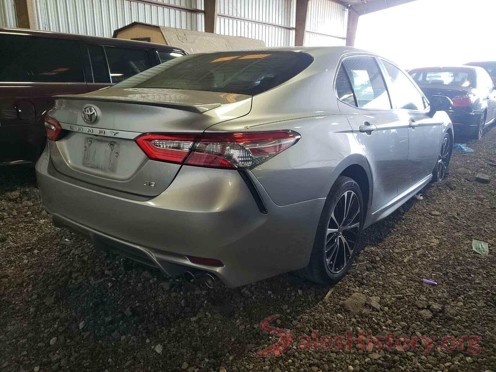 4T1B11HK2JU142986 2018 TOYOTA CAMRY