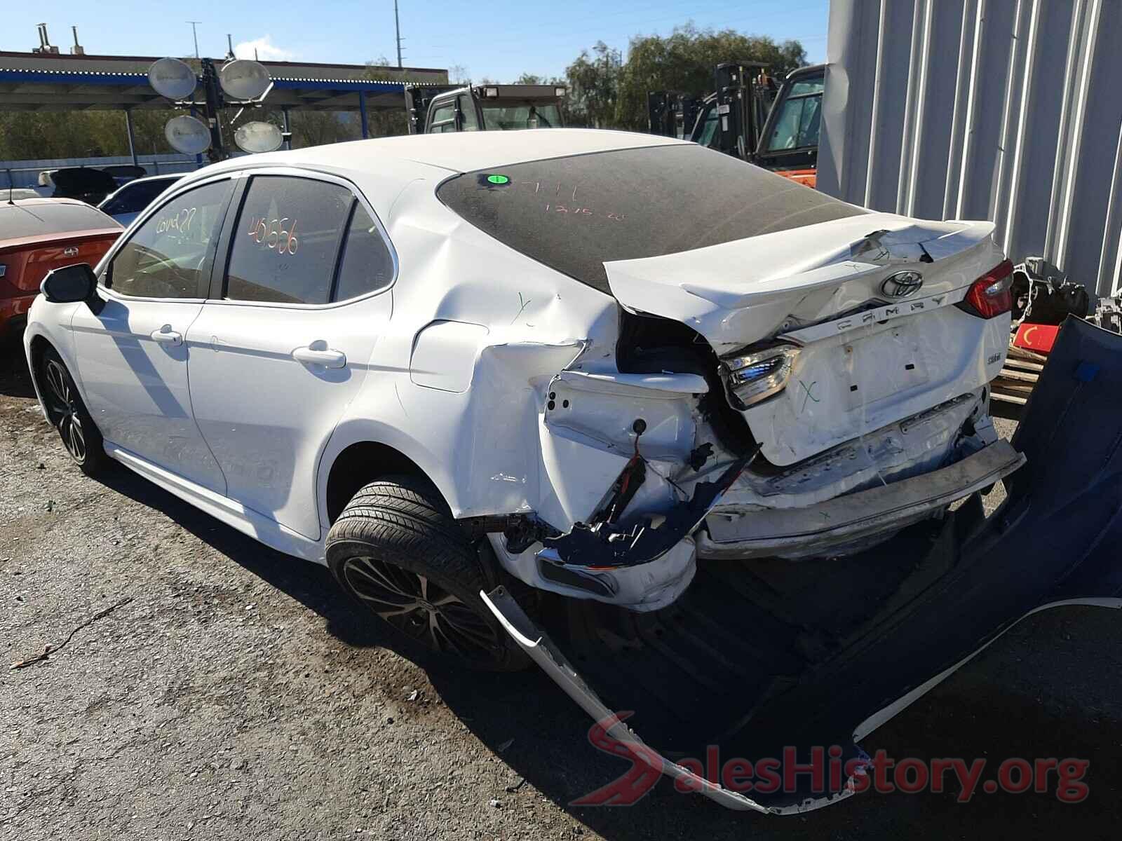 JTNB11HK0J3006958 2018 TOYOTA CAMRY