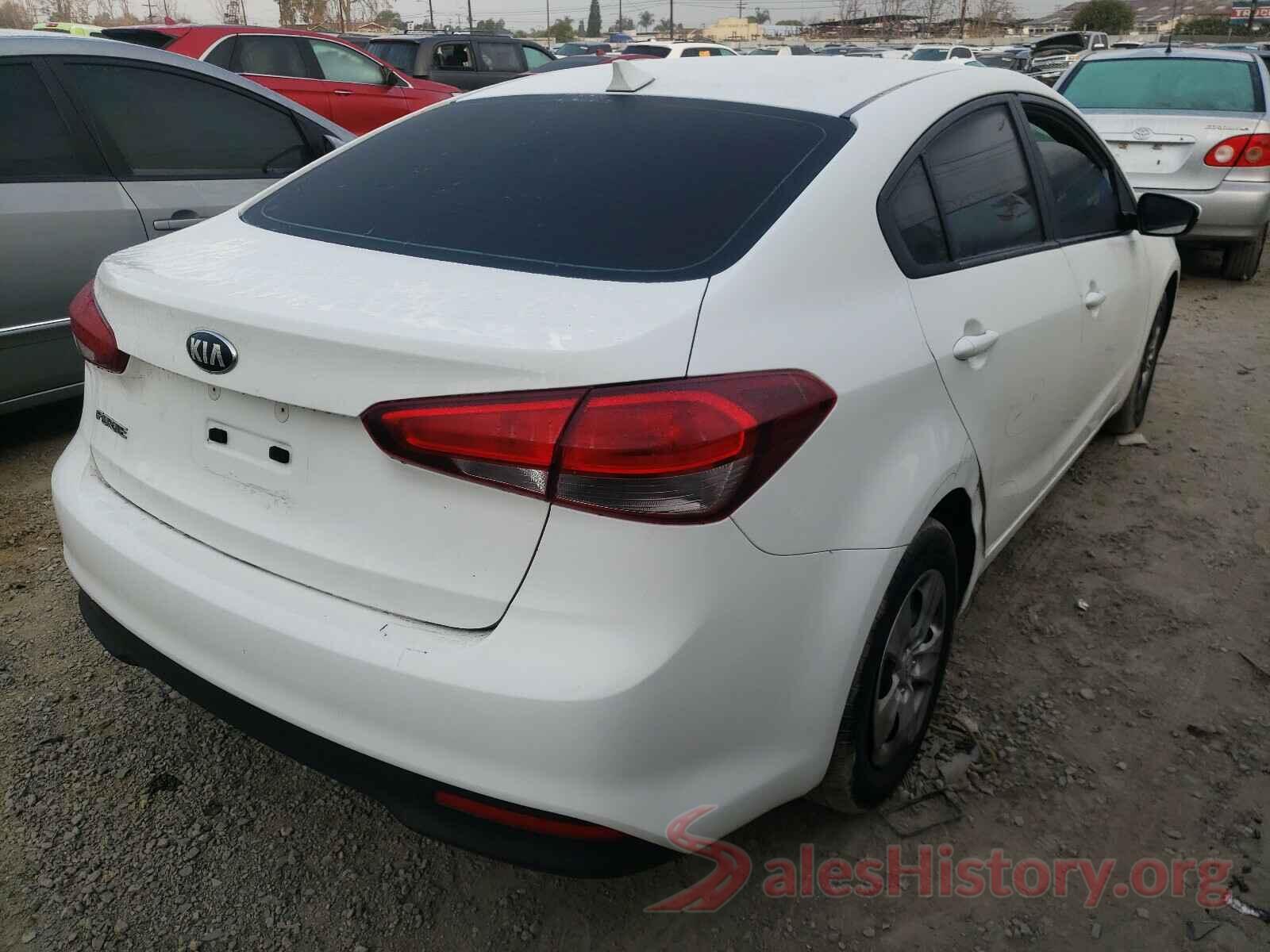 3KPFK4A70JE213210 2018 KIA FORTE