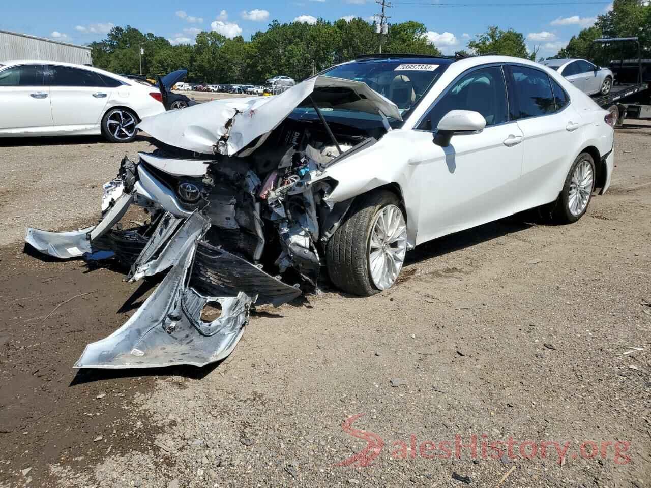 4T1B11HK8JU019273 2018 TOYOTA CAMRY