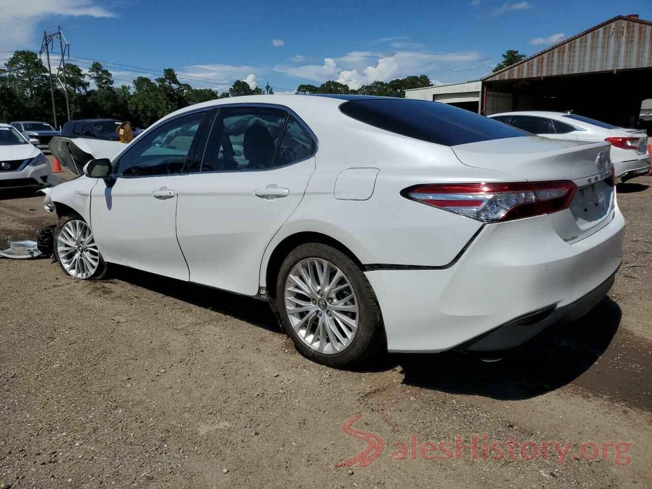 4T1B11HK8JU019273 2018 TOYOTA CAMRY