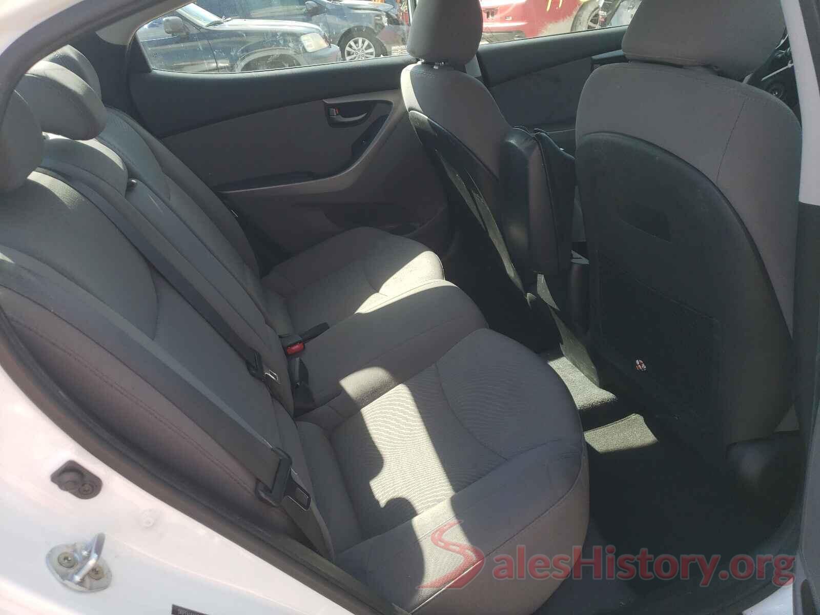 5NPDH4AE6GH770440 2016 HYUNDAI ELANTRA