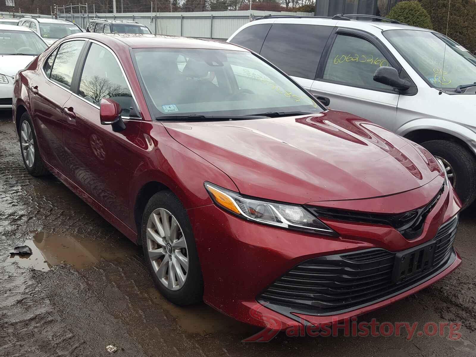 4T1B11HK5KU742483 2019 TOYOTA CAMRY