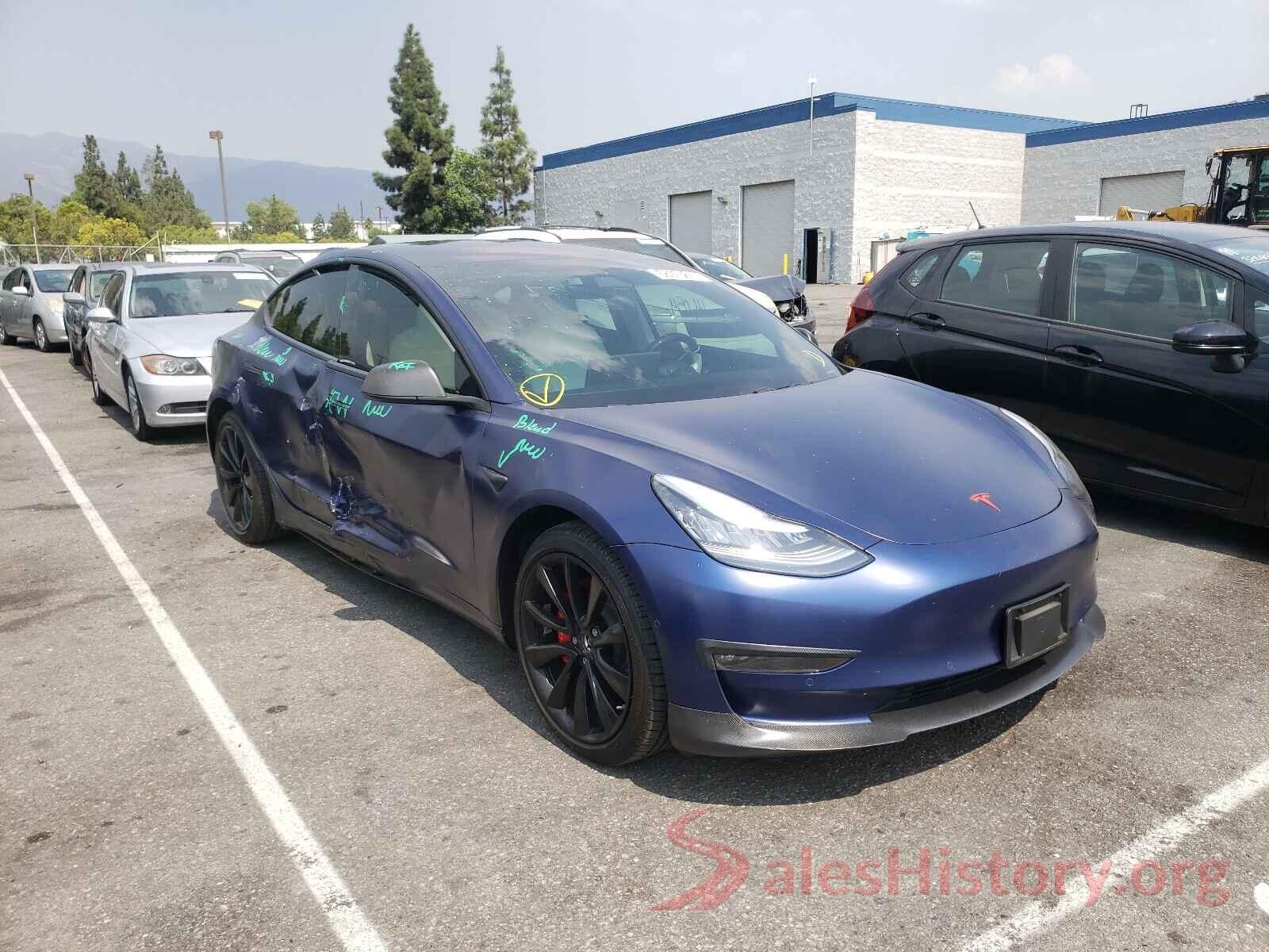 5YJ3E1EB3JF101048 2018 TESLA MODEL 3