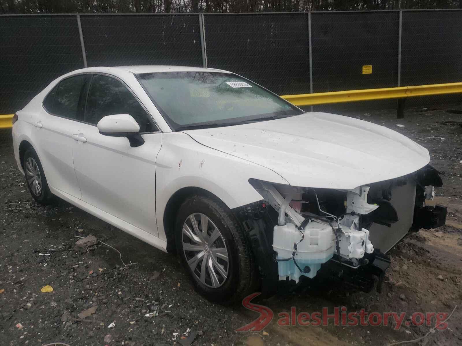 4T1B11HK9JU565418 2018 TOYOTA CAMRY