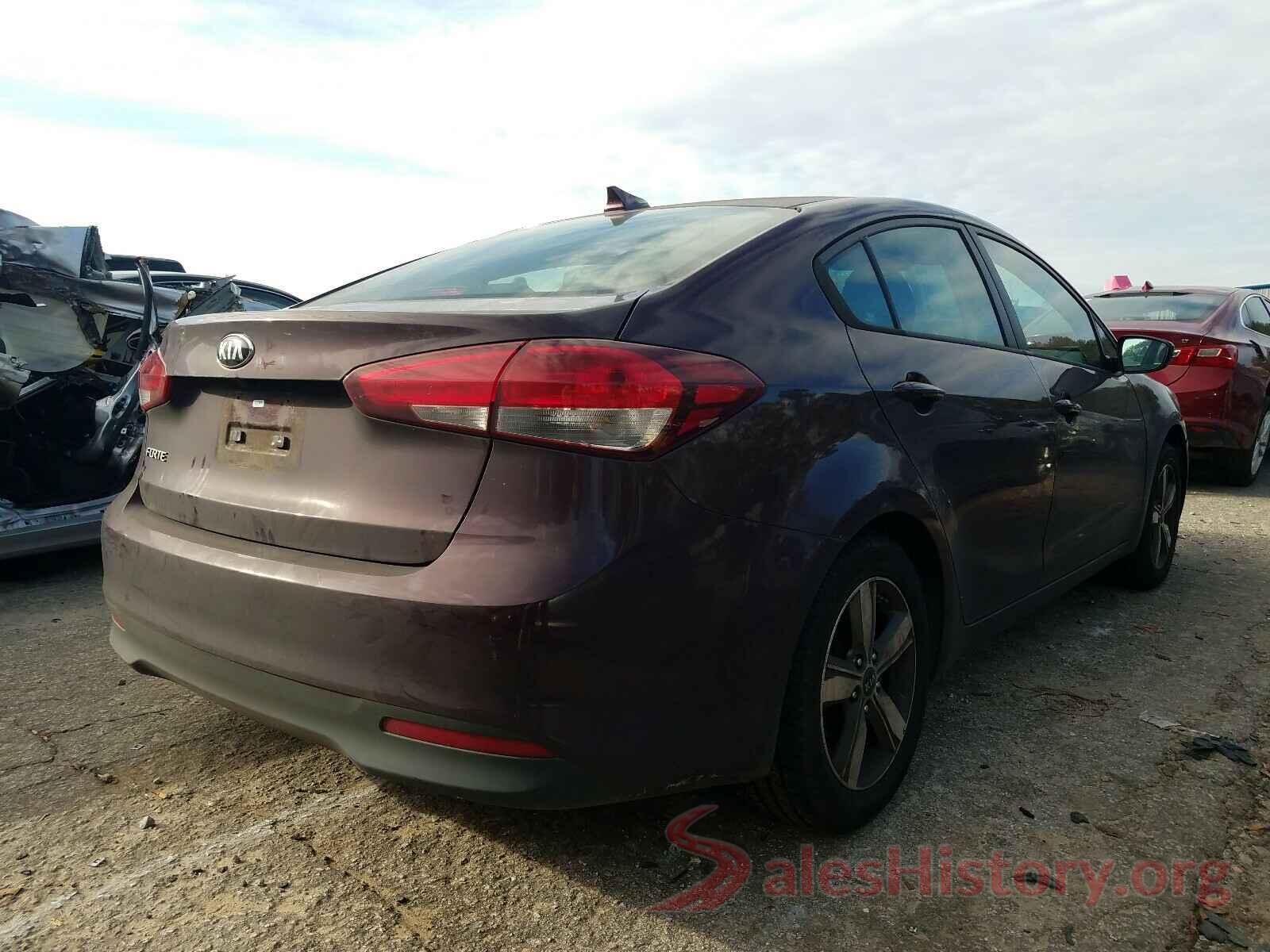 3KPFL4A70JE273226 2018 KIA FORTE