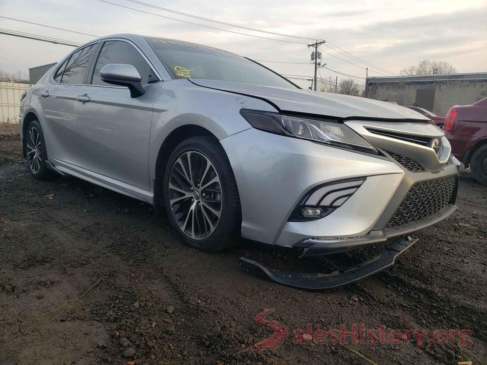 JTNB11HK9J3028389 2018 TOYOTA CAMRY