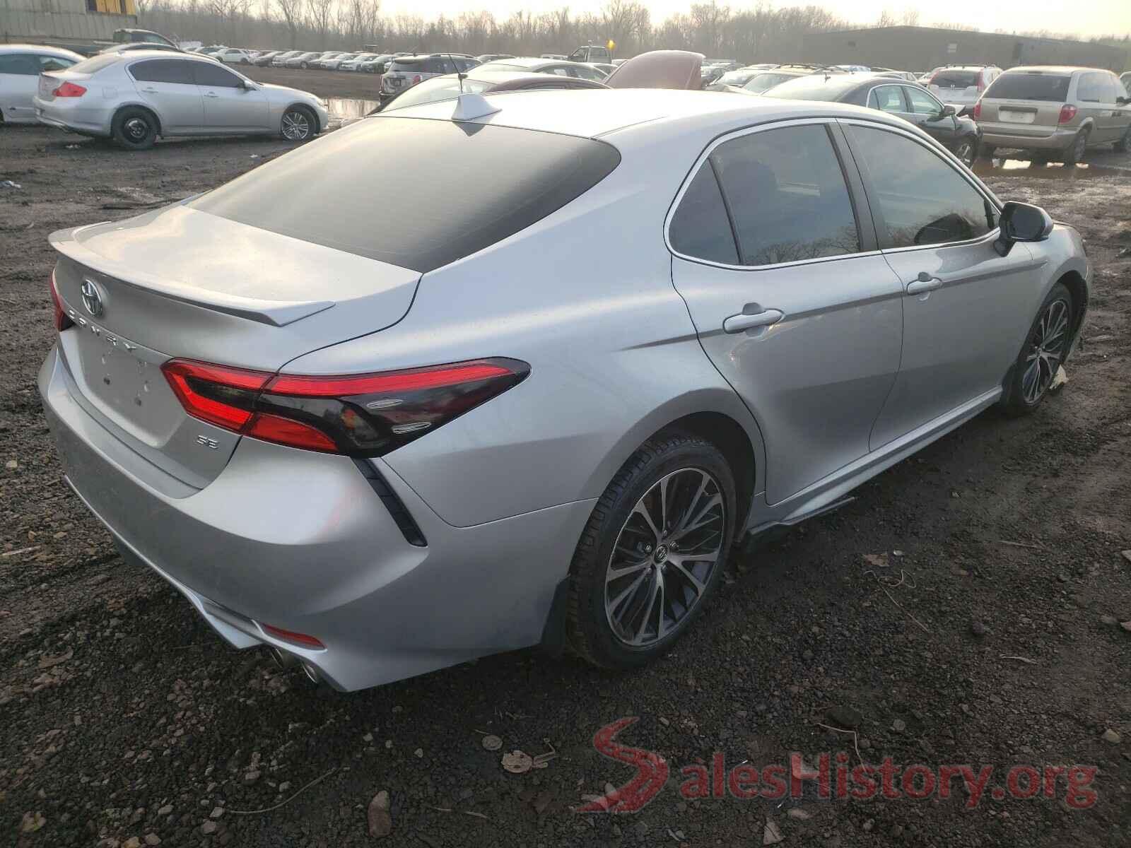 JTNB11HK9J3028389 2018 TOYOTA CAMRY