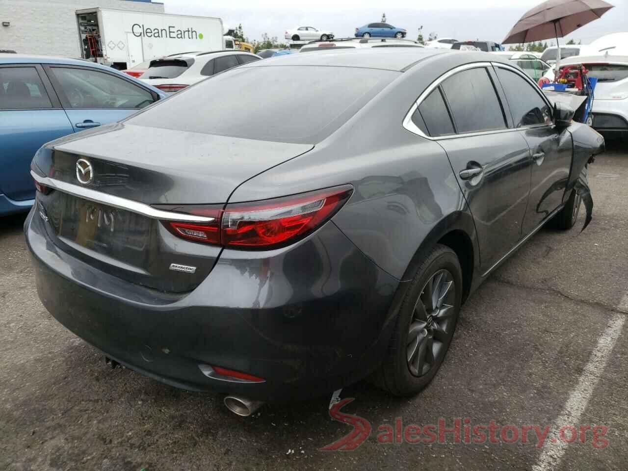 JM1GL1UM8J1318582 2018 MAZDA 6