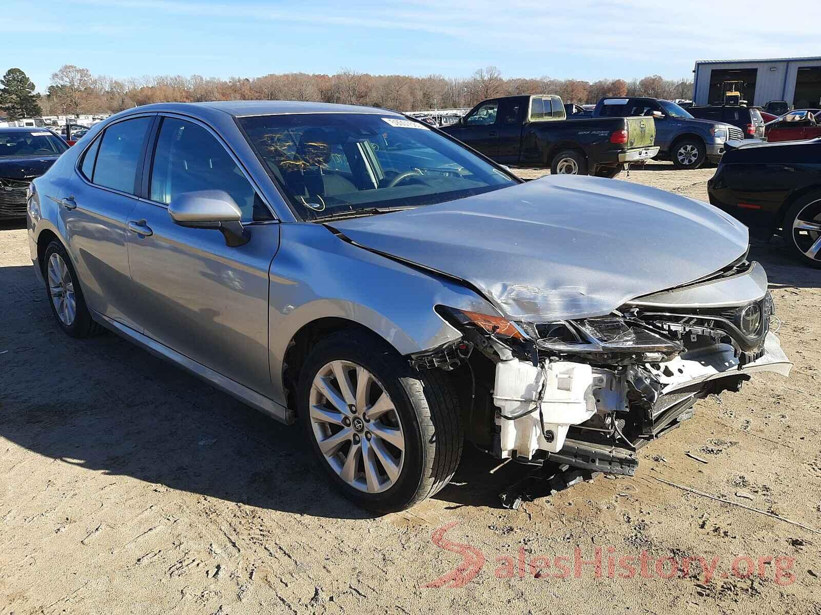 4T1B11HK5JU002110 2018 TOYOTA CAMRY