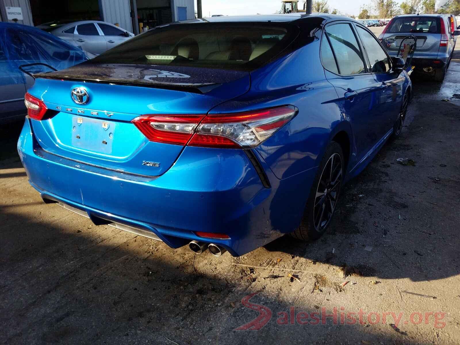 4T1B61HK8JU158658 2018 TOYOTA CAMRY