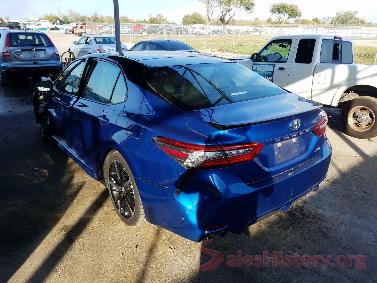 4T1B61HK8JU158658 2018 TOYOTA CAMRY