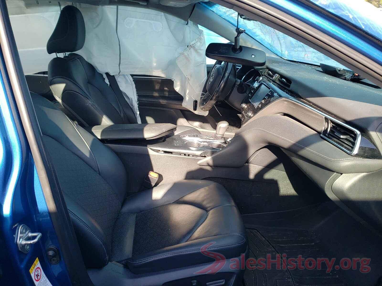 4T1B61HK8JU158658 2018 TOYOTA CAMRY