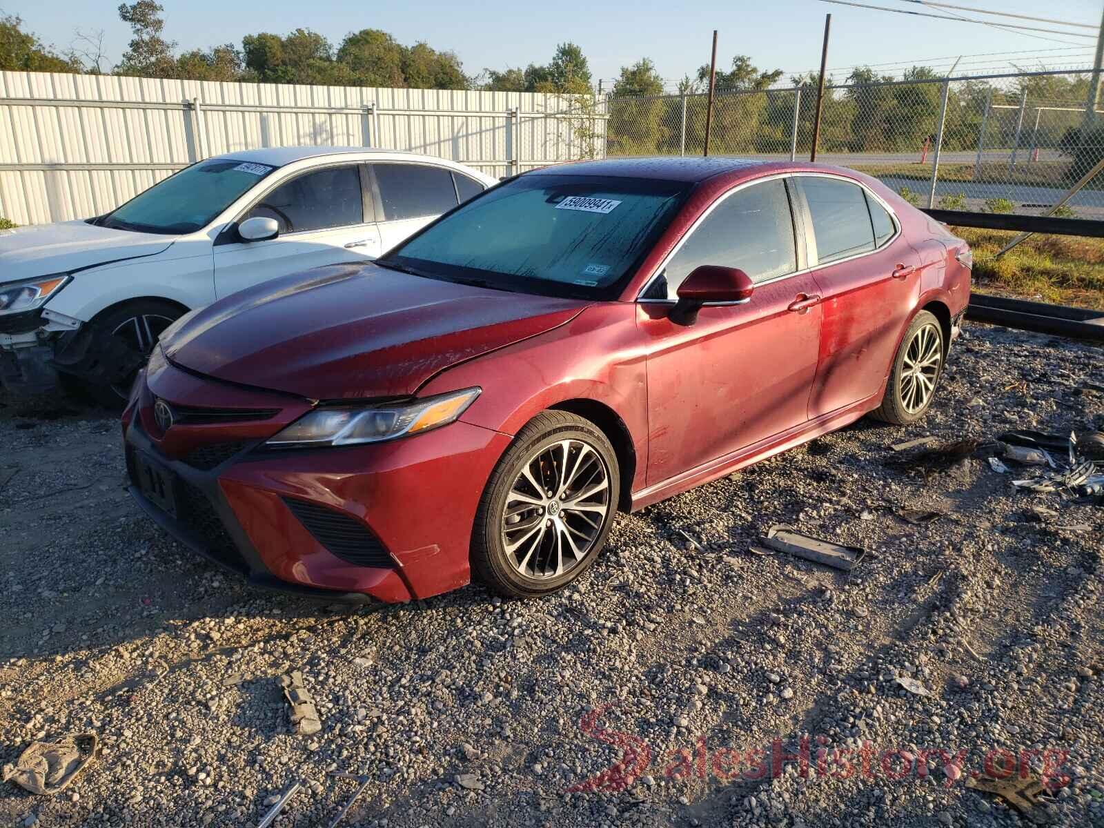 4T1B11HK4JU567089 2018 TOYOTA CAMRY