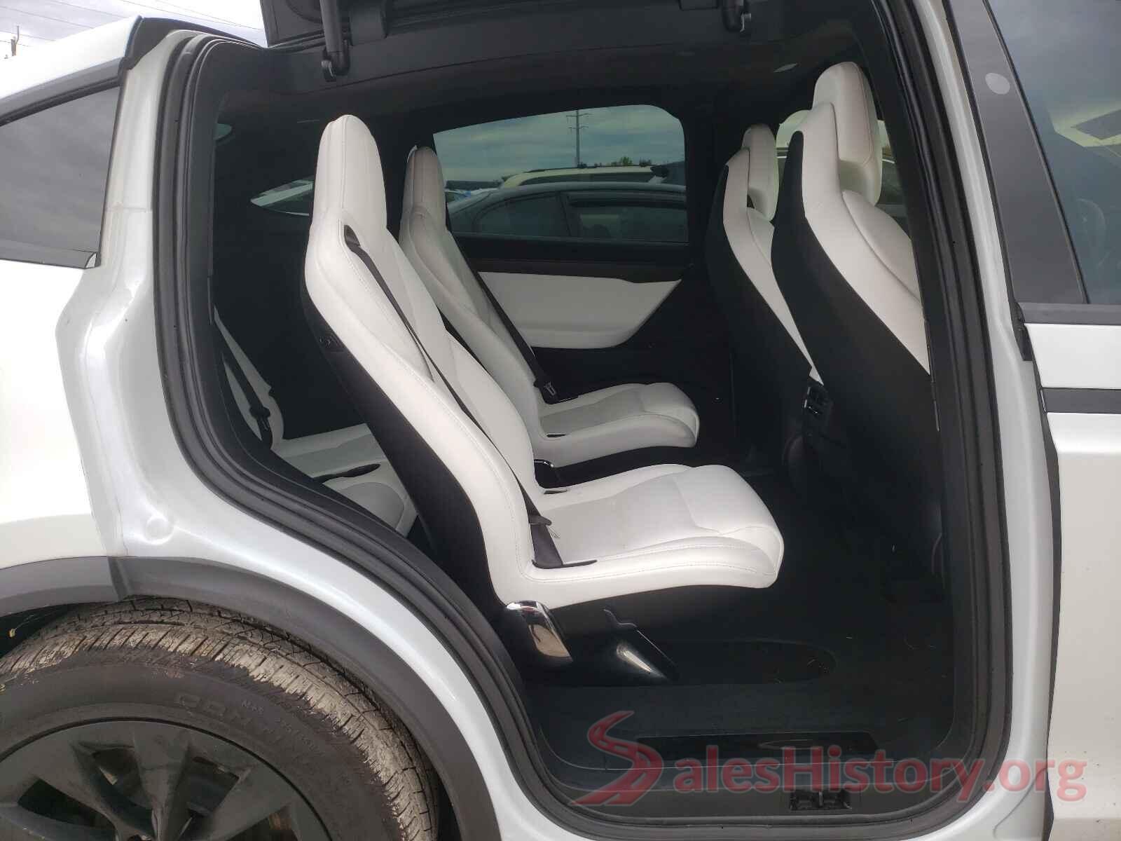 5YJXCBE22JF103869 2018 TESLA MODEL X