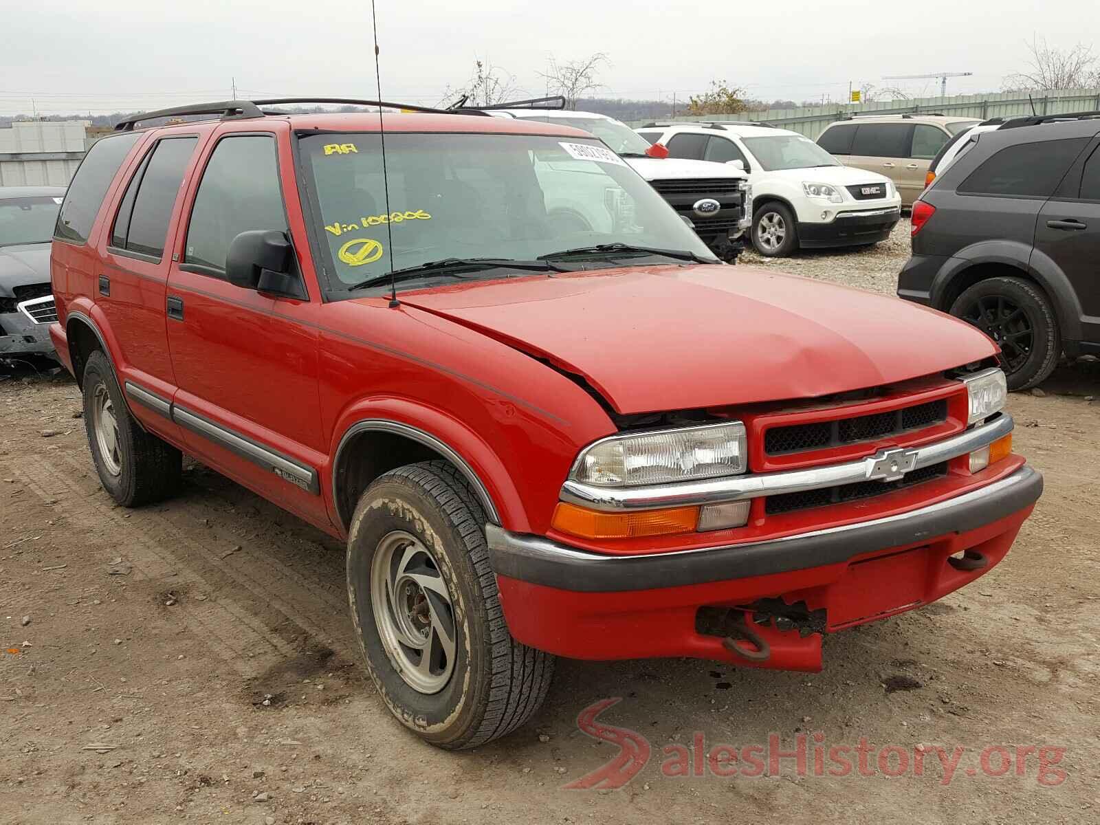 1GNDT13W6Y2100206 2000 CHEVROLET BLAZER