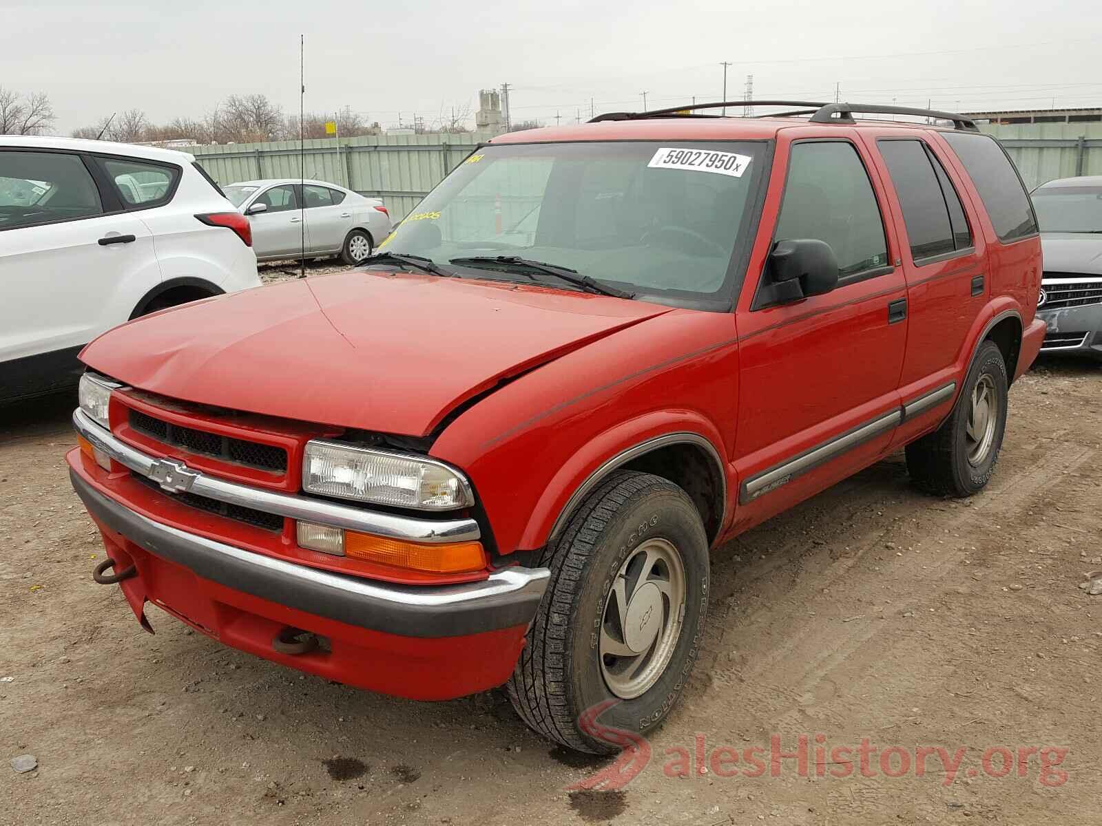 1GNDT13W6Y2100206 2000 CHEVROLET BLAZER