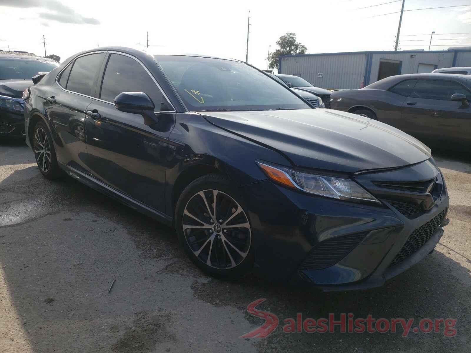 JTNB11HK5J3030494 2018 TOYOTA CAMRY