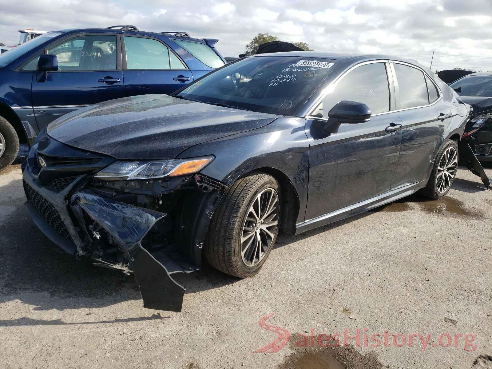 JTNB11HK5J3030494 2018 TOYOTA CAMRY