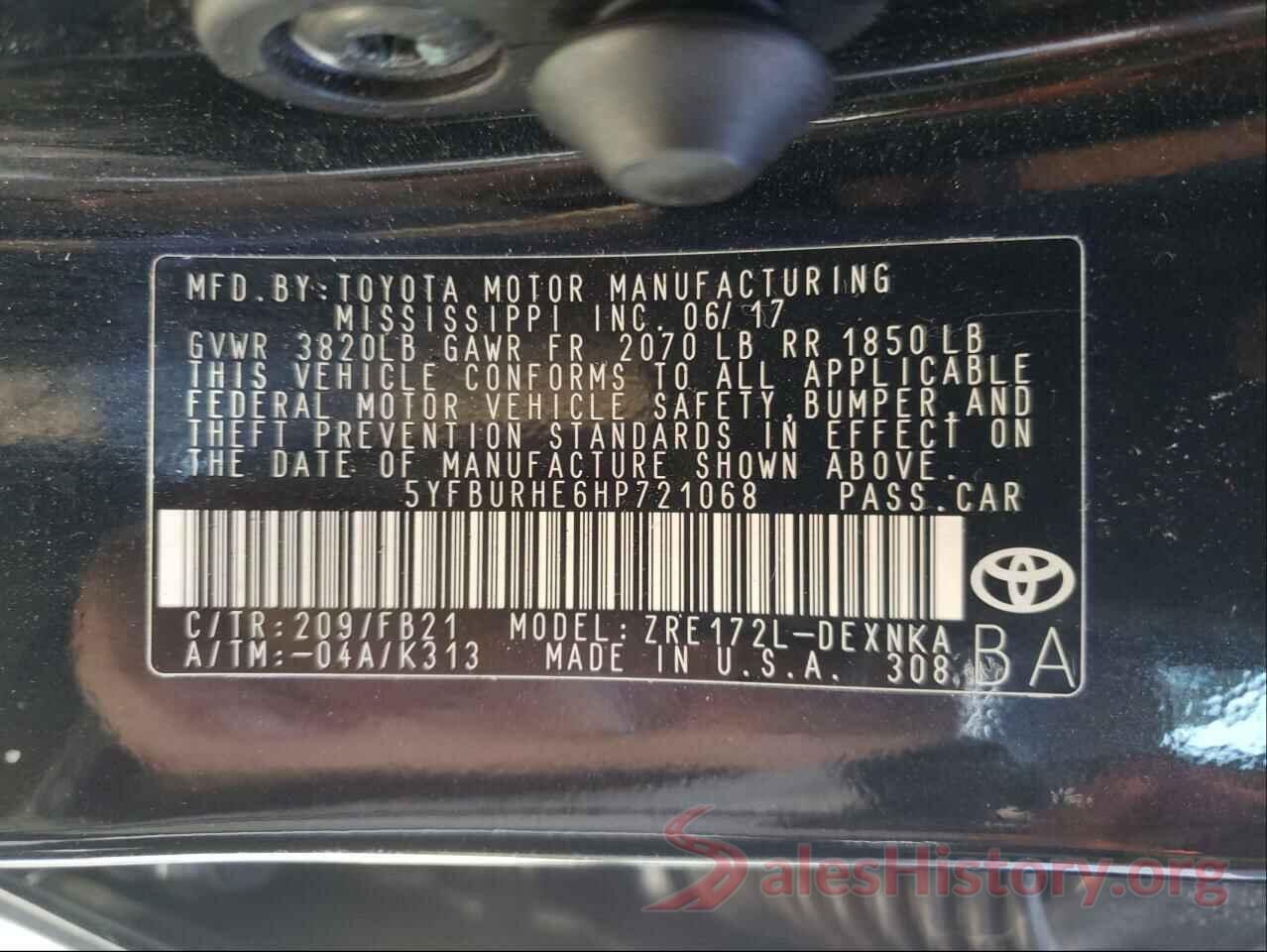 5YFBURHE6HP721068 2017 TOYOTA COROLLA